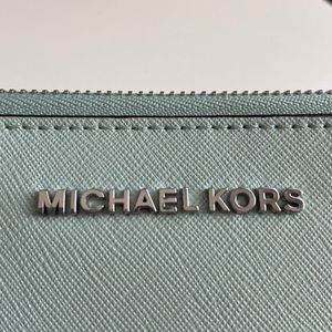 Michael Kors Bags - Sea foam green Michael Kors wristlet 🧼 Michael Kors Bags - Sea foam green Michael Kors wristlet 🧼